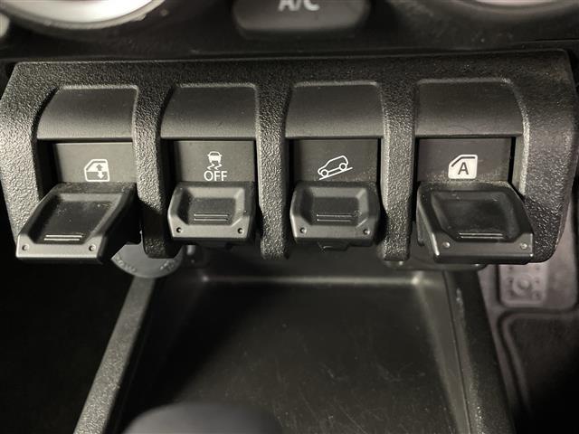 ジムニー XC 純正ナビ 地デジワンセグ バックカメラ ETC ドライブレコーダー クルーズコントロール 衝突軽減 車線逸脱警報 ダウンヒルアシストコントロール シートヒーター アイドリングストップ 純正フロアマット(6枚目)