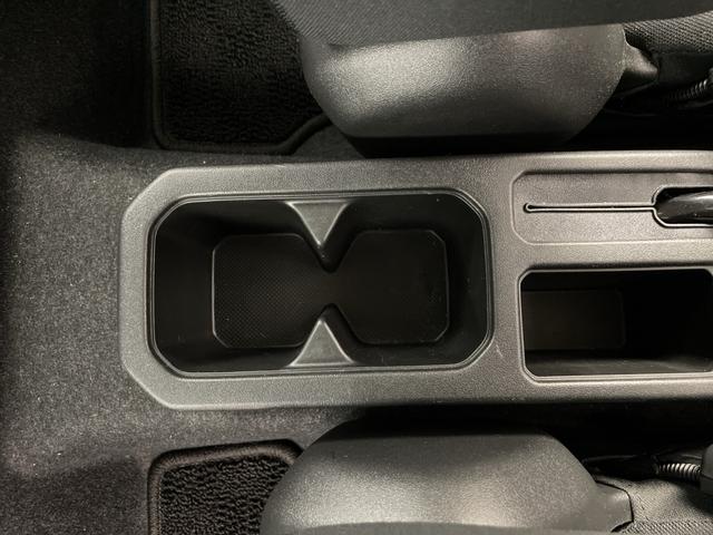 ジムニー XC 純正ナビ 地デジワンセグ バックカメラ ETC ドライブレコーダー クルーズコントロール 衝突軽減 車線逸脱警報 ダウンヒルアシストコントロール シートヒーター アイドリングストップ 純正フロアマット(27枚目)