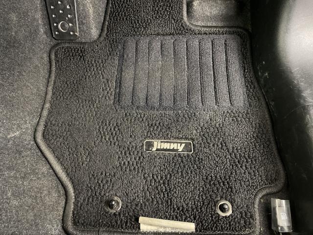 ジムニー XC 純正ナビ 地デジワンセグ バックカメラ ETC ドライブレコーダー クルーズコントロール 衝突軽減 車線逸脱警報 ダウンヒルアシストコントロール シートヒーター アイドリングストップ 純正フロアマット(29枚目)