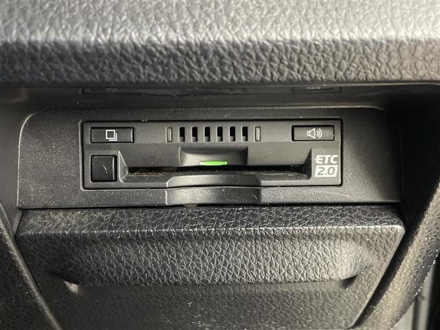 ヴォクシー ZS 煌II 純正フリップダウンモニター 純正10.5インチナビ バックカメラ 両側パワースライドドア フルセグTV Bluetooth ビルトインETC2.0 純正ドライブレコーダー レーンキープアシスト フォグ(5枚目)