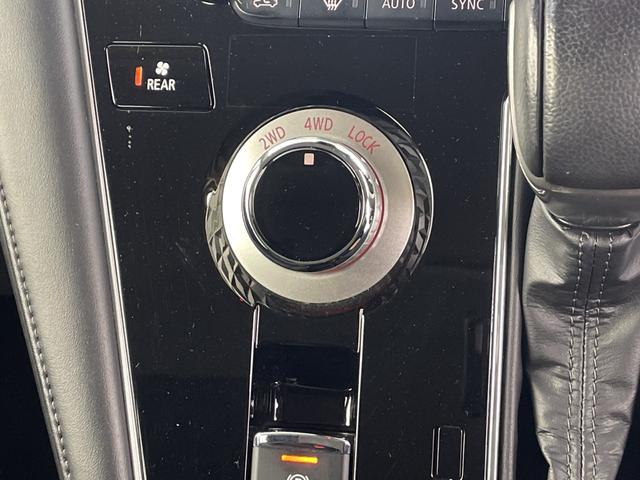 デリカD:5 P 電動サイドステップ 純正ナビ 全方位カメラ 両側パワースライドドア 電動リアゲート ドライブレコーダー ETC パワーシート シートヒーター ステアリングヒーター BSM 純正18インチアルミホイール(18枚目)