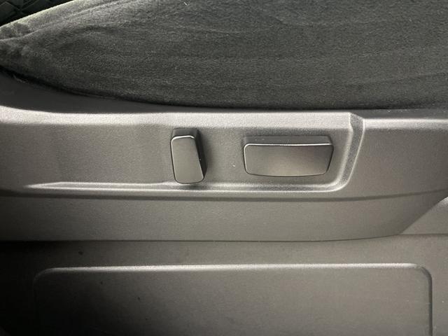 デリカD:5 P 電動サイドステップ 純正ナビ 全方位カメラ 両側パワースライドドア 電動リアゲート ドライブレコーダー ETC パワーシート シートヒーター ステアリングヒーター BSM 純正18インチアルミホイール(23枚目)