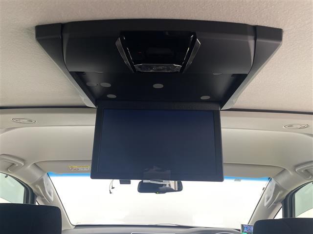 デリカD:5 P 純正ナビ アラウンドビュー 後席モニター ブラインドスポットモニター レーダークルーズコントロール 両側パワースライドドア 電動サイドステップ ステアリングヒーター ビルトインETC フルセグTV(2枚目)