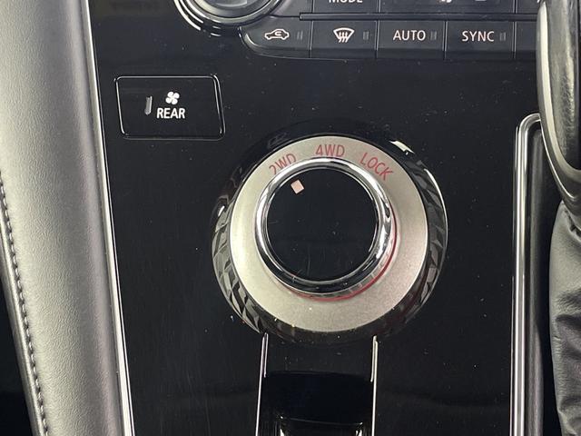 デリカD:5 P 純正ナビ アラウンドビュー 後席モニター ブラインドスポットモニター レーダークルーズコントロール 両側パワースライドドア 電動サイドステップ ステアリングヒーター ビルトインETC フルセグTV(28枚目)