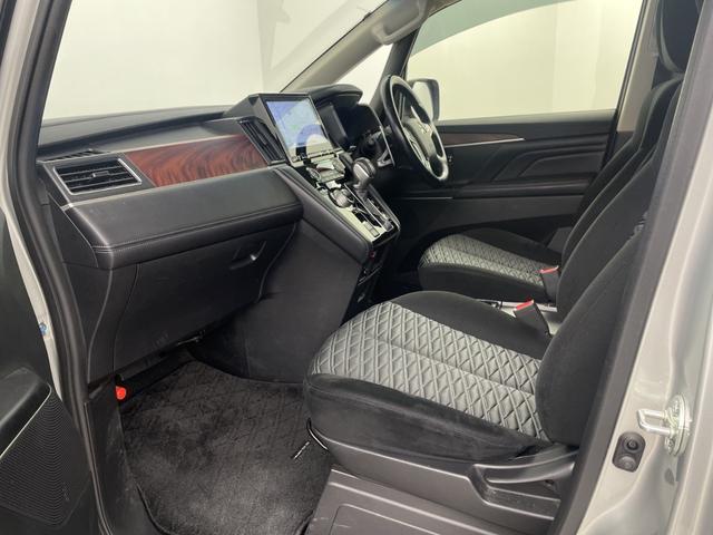 デリカD:5 P 純正ナビ アラウンドビュー 後席モニター ブラインドスポットモニター レーダークルーズコントロール 両側パワースライドドア 電動サイドステップ ステアリングヒーター ビルトインETC フルセグTV(44枚目)