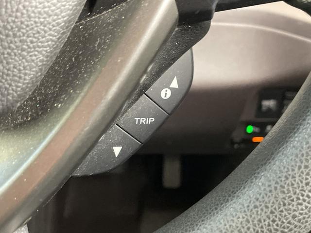 フリード Ｇ・ホンダセンシング　純正９インチナビ　フロントカメラ　バックカメラ　フルセグＴＶ　Ｂｌｕｅｔｏｏｔｈ　両側パワースライドドア　ビルトインＥＴＣ　前後コーナーセンサー　衝突軽減システム　レーダークルーズコントロール（13枚目）