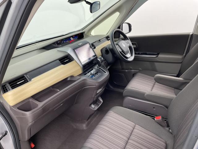 フリード Ｇ・ホンダセンシング　純正９インチナビ　フロントカメラ　バックカメラ　フルセグＴＶ　Ｂｌｕｅｔｏｏｔｈ　両側パワースライドドア　ビルトインＥＴＣ　前後コーナーセンサー　衝突軽減システム　レーダークルーズコントロール（36枚目）