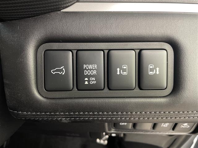 デリカD:5 ブラックエディション 登録済未使用車 電動サイドステップ 後席モニター アルパインナビ 全方位カメラ BSM レーダークルーズコントロール 両側パワースライドドア 電動リアゲート パワーシート シートヒーター 衝突軽減(5枚目)