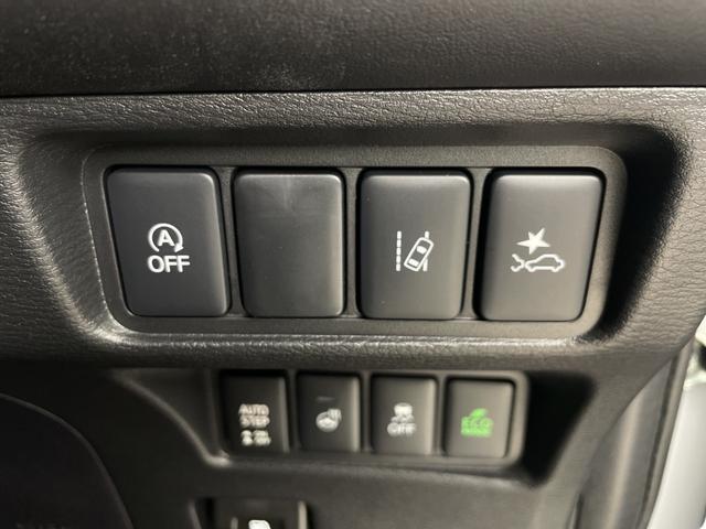 デリカD:5 ブラックエディション 登録済未使用車 電動サイドステップ 後席モニター アルパインナビ 全方位カメラ BSM レーダークルーズコントロール 両側パワースライドドア 電動リアゲート パワーシート シートヒーター 衝突軽減(22枚目)