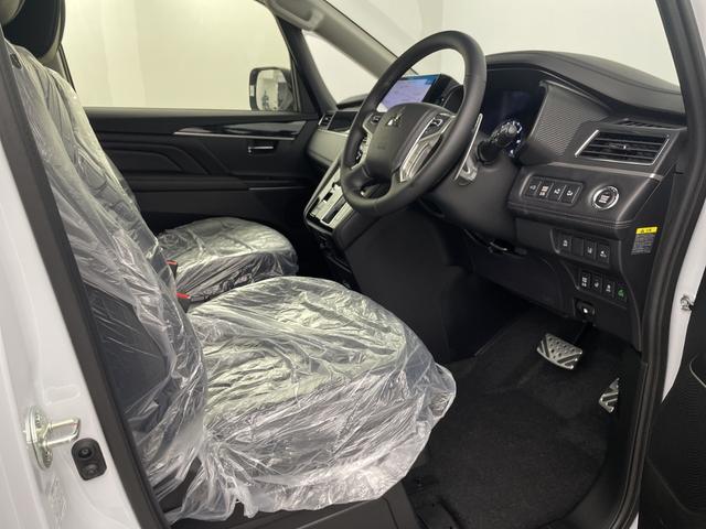 デリカD:5 ブラックエディション 登録済未使用車 電動サイドステップ 後席モニター アルパインナビ 全方位カメラ BSM レーダークルーズコントロール 両側パワースライドドア 電動リアゲート パワーシート シートヒーター 衝突軽減(39枚目)