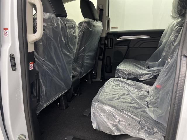 デリカD:5 ブラックエディション 登録済未使用車 電動サイドステップ 後席モニター アルパインナビ 全方位カメラ BSM レーダークルーズコントロール 両側パワースライドドア 電動リアゲート パワーシート シートヒーター 衝突軽減(46枚目)