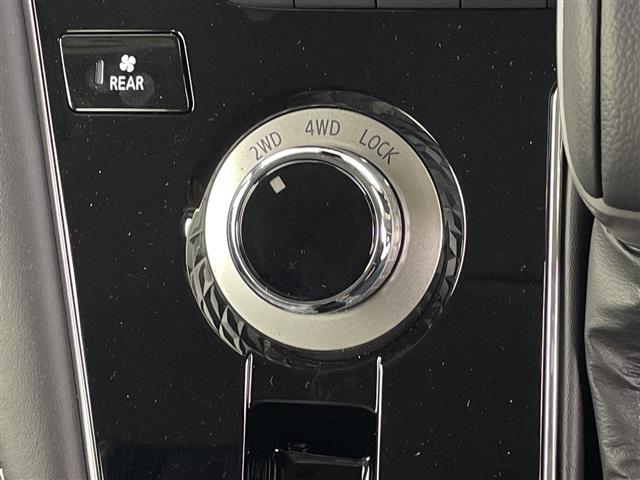 デリカD:5 シャモニー 登録済未使用車 全方位カメラ BSM 電動リアゲート 両側パワースライドドア パワーシート シートヒーター ステアリングヒーター レーダークルーズコントロール レーンキープアシスト 衝突軽減システム(6枚目)