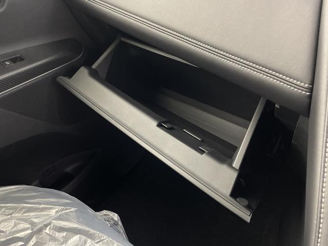 デリカD:5 シャモニー 登録済未使用車 全方位カメラ BSM 電動リアゲート 両側パワースライドドア パワーシート シートヒーター ステアリングヒーター レーダークルーズコントロール レーンキープアシスト 衝突軽減システム(27枚目)