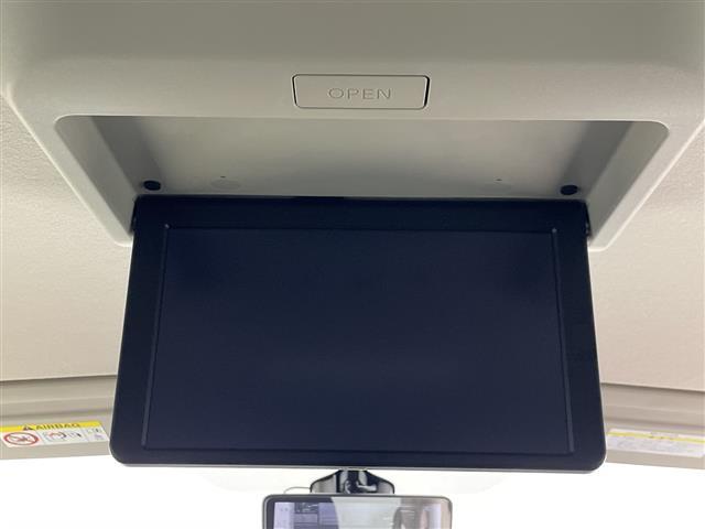 セレナ e-パワー ハイウェイスターV 純正10インチ後席モニター 純正9インチナビ アラウンドビューモニター デジタルインナーミラー プロパイロット ドライブレコーダー BSM 両側パワースライドドア ビルトインETC 衝突軽減システム(2枚目)