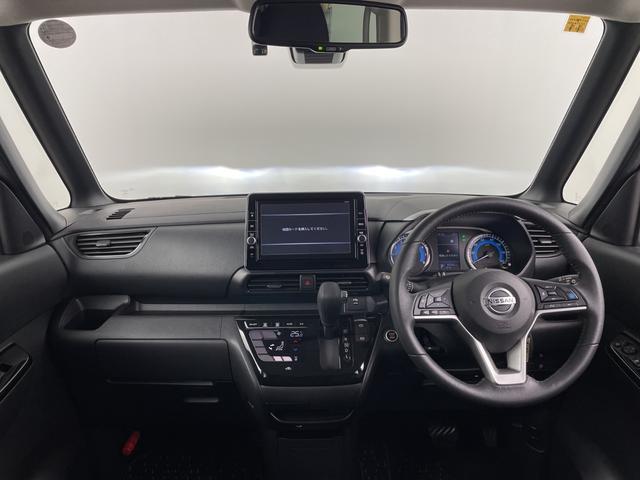 ルークス ハイウェイスター　Ｇターボプロパイロットエディション　純正９インチナビ　アラウンドビューモニター　両側パワースライドドア　純正ドライブレコーダー　ビルトインＥＴＣ　衝突軽減システム　オートブレーキホールド　レーンキープアシスト　純正アルミホイール　ＬＥＤ（7枚目）