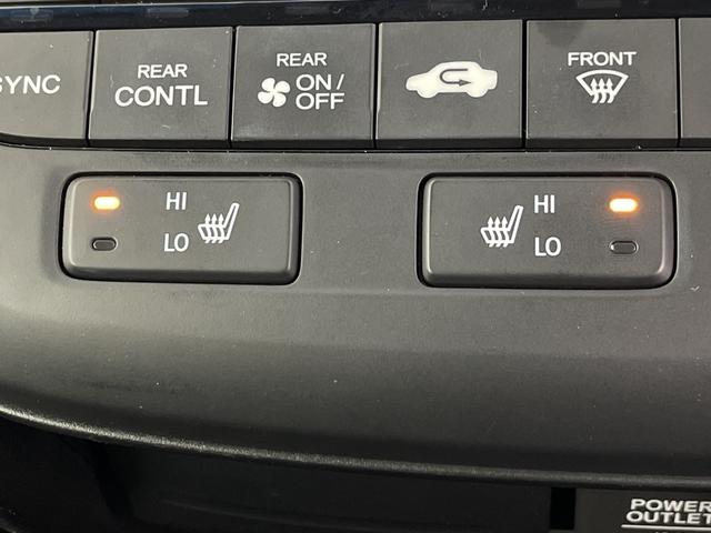 ステップワゴンスパーダ スパーダ・クールスピリット　ホンダセンシングブラスタ　純正フリップダウンモニター　純正９インチナビ　バックカメラ　ビルトインＥＴＣ　両側パワースライドドア　前席シートヒーター　レーダークルーズコントロール　衝突軽減システム　純正アルミホイール　ＬＥＤ（5枚目）