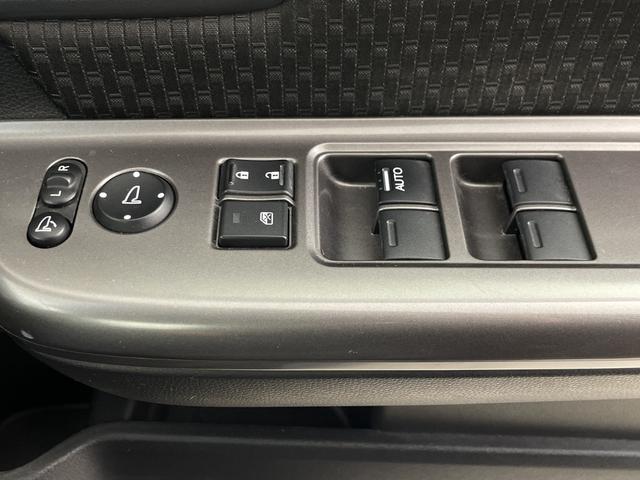 ステップワゴンスパーダ スパーダ・クールスピリット　ホンダセンシングブラスタ　純正フリップダウンモニター　純正９インチナビ　バックカメラ　ビルトインＥＴＣ　両側パワースライドドア　前席シートヒーター　レーダークルーズコントロール　衝突軽減システム　純正アルミホイール　ＬＥＤ（23枚目）