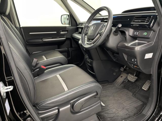 ステップワゴンスパーダ スパーダ・クールスピリット　ホンダセンシングブラスタ　純正フリップダウンモニター　純正９インチナビ　バックカメラ　ビルトインＥＴＣ　両側パワースライドドア　前席シートヒーター　レーダークルーズコントロール　衝突軽減システム　純正アルミホイール　ＬＥＤ（43枚目）