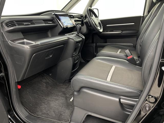 ステップワゴンスパーダ スパーダ・クールスピリット　ホンダセンシングブラスタ　純正フリップダウンモニター　純正９インチナビ　バックカメラ　ビルトインＥＴＣ　両側パワースライドドア　前席シートヒーター　レーダークルーズコントロール　衝突軽減システム　純正アルミホイール　ＬＥＤ（44枚目）