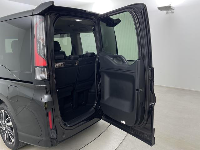 ステップワゴンスパーダ スパーダ・クールスピリット　ホンダセンシングブラスタ　純正フリップダウンモニター　純正９インチナビ　バックカメラ　ビルトインＥＴＣ　両側パワースライドドア　前席シートヒーター　レーダークルーズコントロール　衝突軽減システム　純正アルミホイール　ＬＥＤ（56枚目）