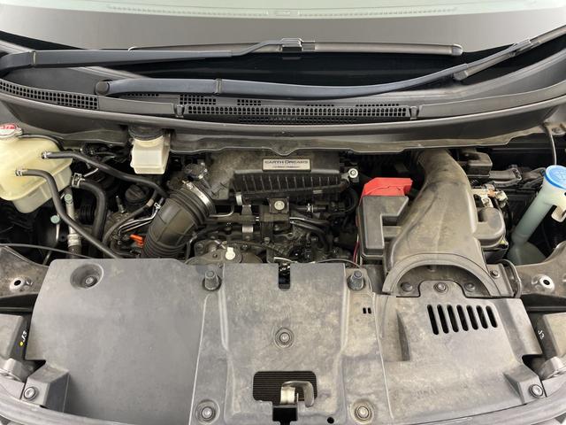 ステップワゴンスパーダ スパーダ・クールスピリット　ホンダセンシングブラスタ　純正フリップダウンモニター　純正９インチナビ　バックカメラ　ビルトインＥＴＣ　両側パワースライドドア　前席シートヒーター　レーダークルーズコントロール　衝突軽減システム　純正アルミホイール　ＬＥＤ（79枚目）