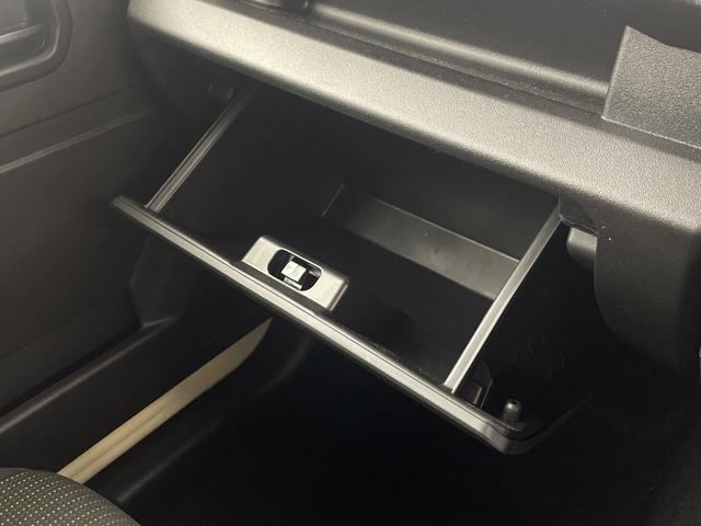 ジムニーシエラ JL シートヒーター 車線逸脱警報 衝突軽減ブレーキ クリアランスソナー ダウンヒルアシストコントロール フロントフォグランプ ヒーテッドミラー 背面タイヤ 電動格納ミラー アイドリングストップ スマートキ(21枚目)