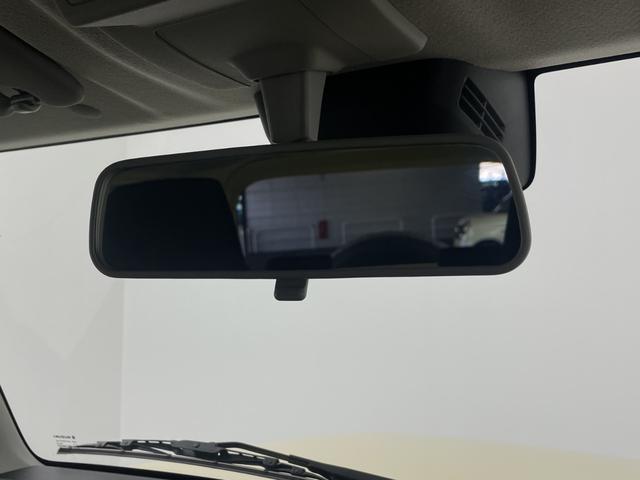 ジムニーシエラ JL シートヒーター 車線逸脱警報 衝突軽減ブレーキ クリアランスソナー ダウンヒルアシストコントロール フロントフォグランプ ヒーテッドミラー 背面タイヤ 電動格納ミラー アイドリングストップ スマートキ(22枚目)