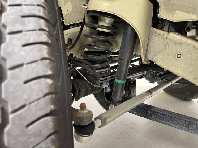 ジムニーシエラ JL シートヒーター 車線逸脱警報 衝突軽減ブレーキ クリアランスソナー ダウンヒルアシストコントロール フロントフォグランプ ヒーテッドミラー 背面タイヤ 電動格納ミラー アイドリングストップ スマートキ(75枚目)