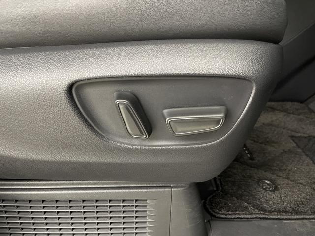 アルファードハイブリッド Ｚ　ムーンルーフ　後席モニター　純正ナビ機能付きディスプレイオーディオ　全方位カメラ　ＢＳＭ　前後ドライブレコーダー　ビルトインＥＴＣ２．０　デジタルインナーミラー　自動駐車システム　純正アルミホイール（22枚目）