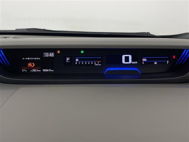 フリード+ G・ホンダセンシング 純正ナビ バックカメラ 両側パワースライドドア ビルトインETC レーダークルーズコントロール レーンキープアシスト 衝突軽減システム 純正15インチアルミホイール 純正フロアマット プッシュスタート(14枚目)