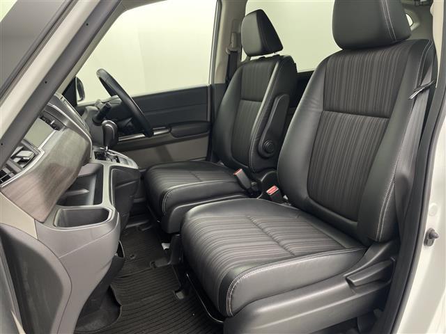 フリード+ G・ホンダセンシング 純正ナビ バックカメラ 両側パワースライドドア ビルトインETC レーダークルーズコントロール レーンキープアシスト 衝突軽減システム 純正15インチアルミホイール 純正フロアマット プッシュスタート(20枚目)