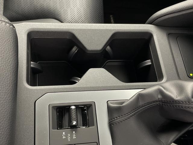 ランドクルーザー250 VX JBLサウンド サンルーフ 純正ナビ 地デジフルセグ 全方位カメラ ETC2.0 アダプティブクルーズコントロール BSM 衝突軽減ブレーキ デジタルインナーミラー 純正フロアマット ワイヤレス充電(33枚目)