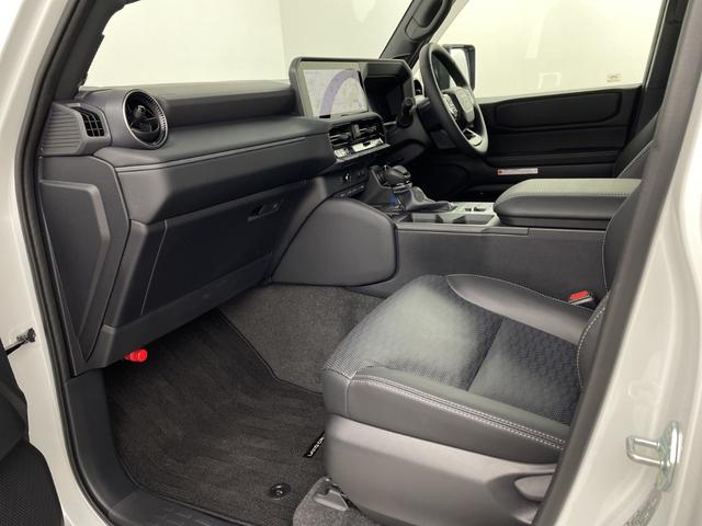 ランドクルーザー250 VX JBLサウンド サンルーフ 純正ナビ 地デジフルセグ 全方位カメラ ETC2.0 アダプティブクルーズコントロール BSM 衝突軽減ブレーキ デジタルインナーミラー 純正フロアマット ワイヤレス充電(44枚目)