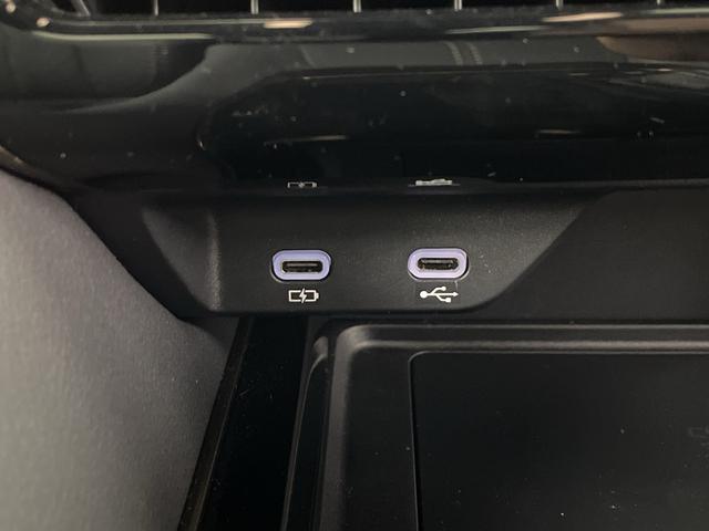 ◆商談ルームには「キッズスペース」を完備しています。ＤＶＤ、ブロック、絵本、おままごとセット。お子様連れでも、ゆっくりとお車をお選びいただけます！