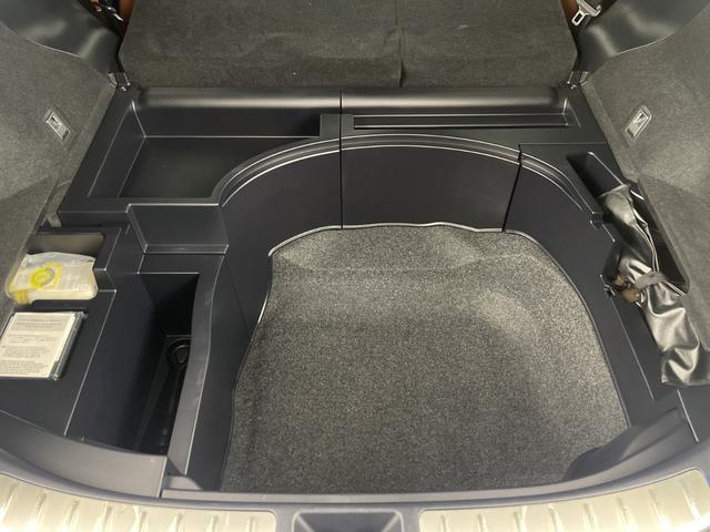 ハリアー プレミアム　メタル　アンド　レザーパッケージ　純正９インチナビ　バックカメラ　ビルトインＥＴＣ　パワーバックドア　クルーズコントロール　車線逸脱警報　クリアランスソナー　シートヒーター　エアーシート　メモリ付きパワーシート　オートハイビーム（31枚目）