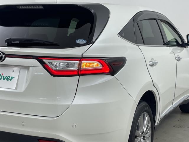 ハリアー プレミアム　メタル　アンド　レザーパッケージ　純正９インチナビ　バックカメラ　ビルトインＥＴＣ　パワーバックドア　クルーズコントロール　車線逸脱警報　クリアランスソナー　シートヒーター　エアーシート　メモリ付きパワーシート　オートハイビーム（55枚目）