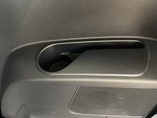 シエンタ ハイブリッドＧ　クエロ　純正ＳＤナビ　全方位カメラ　クルーズコントロール　シートヒーター　ステアリングヒーター　前後ドライブレコーダー　ＥＴＣ　両側パワースライドドア　衝突軽減システム　純正アルミホイール　純正フロアマット（31枚目）