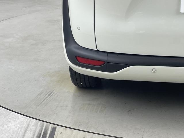 シエンタ ハイブリッドＧ　クエロ　純正ＳＤナビ　全方位カメラ　クルーズコントロール　シートヒーター　ステアリングヒーター　前後ドライブレコーダー　ＥＴＣ　両側パワースライドドア　衝突軽減システム　純正アルミホイール　純正フロアマット（58枚目）