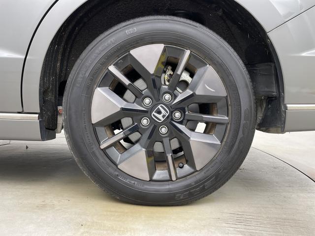 ステップワゴン ｅ：ＨＥＶスパーダ　純正ナビ　バックカメラ　ビルトインＥＴＣ２．０　デジタルインナーミラー専用ドライブレコーダー　電動リアゲート　ＢＳＭ　両側パワースライドドア　シートヒーター　パドルシフト　オットマン　ブレーキホールド（77枚目）