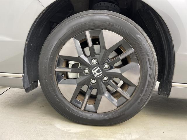 ステップワゴン ｅ：ＨＥＶスパーダ　純正ナビ　バックカメラ　ビルトインＥＴＣ２．０　デジタルインナーミラー専用ドライブレコーダー　電動リアゲート　ＢＳＭ　両側パワースライドドア　シートヒーター　パドルシフト　オットマン　ブレーキホールド（78枚目）