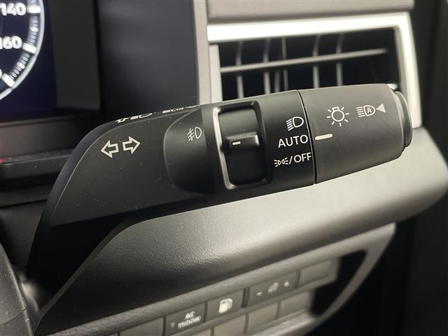 アウトランダーPHEV ブラックエディション 純正12.3インチナビ 全方位カメラ マイパイロット BSM ETC2.0 前後ドライブレコーダー AC100V ワイヤレス充電 パドルシフト ステアリングヒーター シートヒーター 電動リアゲート(12枚目)