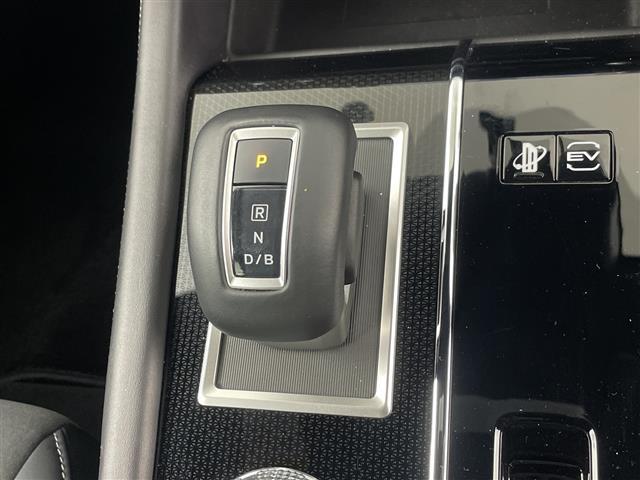 アウトランダーPHEV ブラックエディション 純正12.3インチナビ 全方位カメラ マイパイロット BSM ETC2.0 前後ドライブレコーダー AC100V ワイヤレス充電 パドルシフト ステアリングヒーター シートヒーター 電動リアゲート(15枚目)