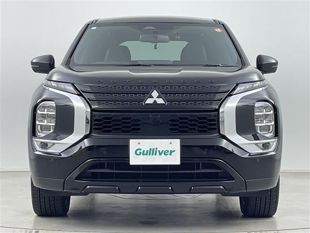 アウトランダーPHEV ブラックエディション 純正12.3インチナビ 全方位カメラ マイパイロット BSM ETC2.0 前後ドライブレコーダー AC100V ワイヤレス充電 パドルシフト ステアリングヒーター シートヒーター 電動リアゲート(33枚目)