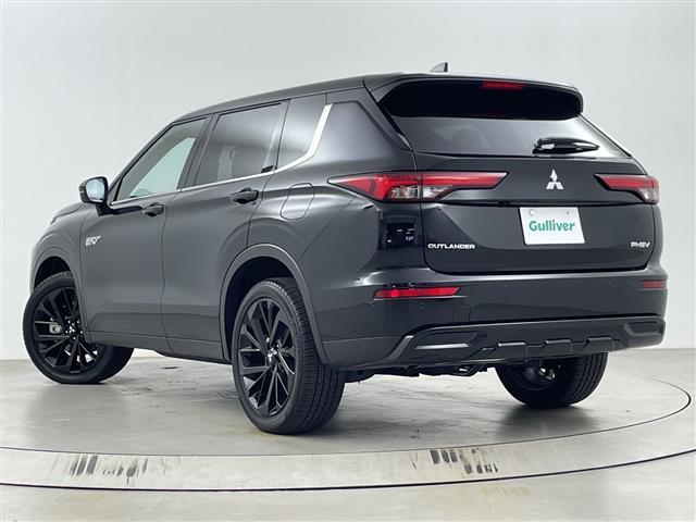 アウトランダーPHEV ブラックエディション 純正12.3インチナビ 全方位カメラ マイパイロット BSM ETC2.0 前後ドライブレコーダー AC100V ワイヤレス充電 パドルシフト ステアリングヒーター シートヒーター 電動リアゲート(43枚目)