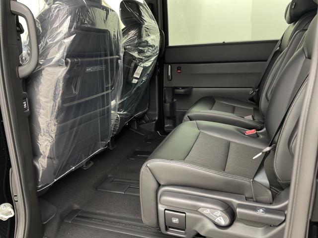 ステップワゴン e:HEVスパーダ 登録済未使用車 純正15.6型後席モニター 純正11.4型ナビ バックカメラ ブラインドスポットモニター 衝突軽減 アダプティブクルーズコントロール 電動リアゲート シートヒーター ブレーキホールド(46枚目)