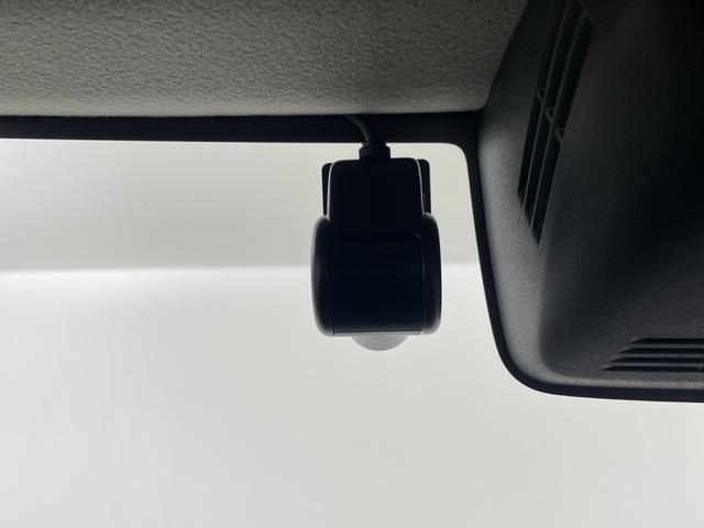 ジムニー ＸＣ　純正８インチナビ　バックカメラ　フルセグテレビ　ビルトインＥＴＣ２．０　前後ドライブレコーダー　クルーズコントロール　衝突被害軽減ブレーキ　車線逸脱警報　シートヒーター　ヒーテッドドアミラー　ＬＥＤ（4枚目）