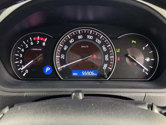 エスクァイア Ｇｉ　プレミアムパッケージ　ブラックテーラード　純正ナビ　バックカメラ　ビルトインＥＴＣ２．０　クルーズコントロール　衝突軽減システム　シートヒーター　ステアリングヒーター　オートマティックハイビーム　両側パワースライドドア　純正アルミホイール（12枚目）