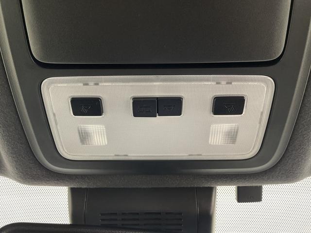 エスクァイア Ｇｉ　プレミアムパッケージ　ブラックテーラード　純正ナビ　バックカメラ　ビルトインＥＴＣ２．０　クルーズコントロール　衝突軽減システム　シートヒーター　ステアリングヒーター　オートマティックハイビーム　両側パワースライドドア　純正アルミホイール（26枚目）