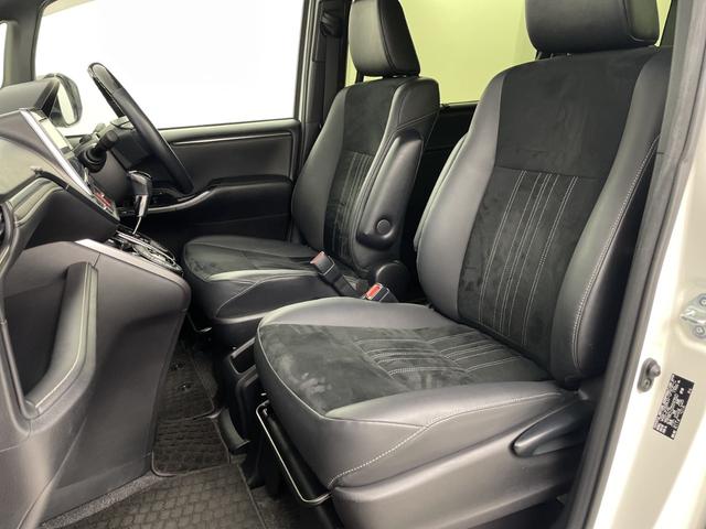 エスクァイア Ｇｉ　プレミアムパッケージ　ブラックテーラード　純正ナビ　バックカメラ　ビルトインＥＴＣ２．０　クルーズコントロール　衝突軽減システム　シートヒーター　ステアリングヒーター　オートマティックハイビーム　両側パワースライドドア　純正アルミホイール（42枚目）