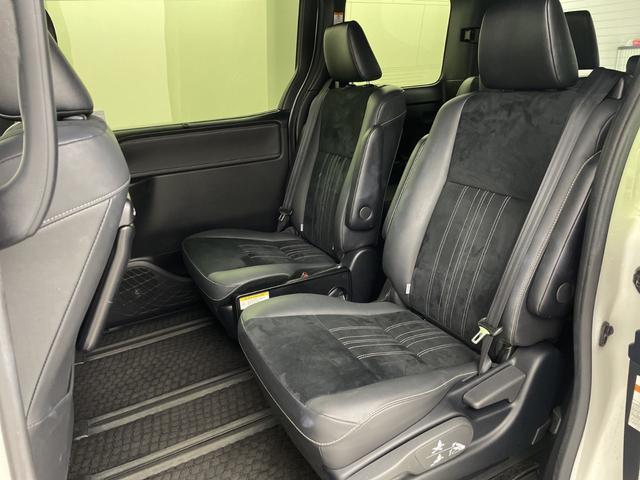 エスクァイア Ｇｉ　プレミアムパッケージ　ブラックテーラード　純正ナビ　バックカメラ　ビルトインＥＴＣ２．０　クルーズコントロール　衝突軽減システム　シートヒーター　ステアリングヒーター　オートマティックハイビーム　両側パワースライドドア　純正アルミホイール（46枚目）